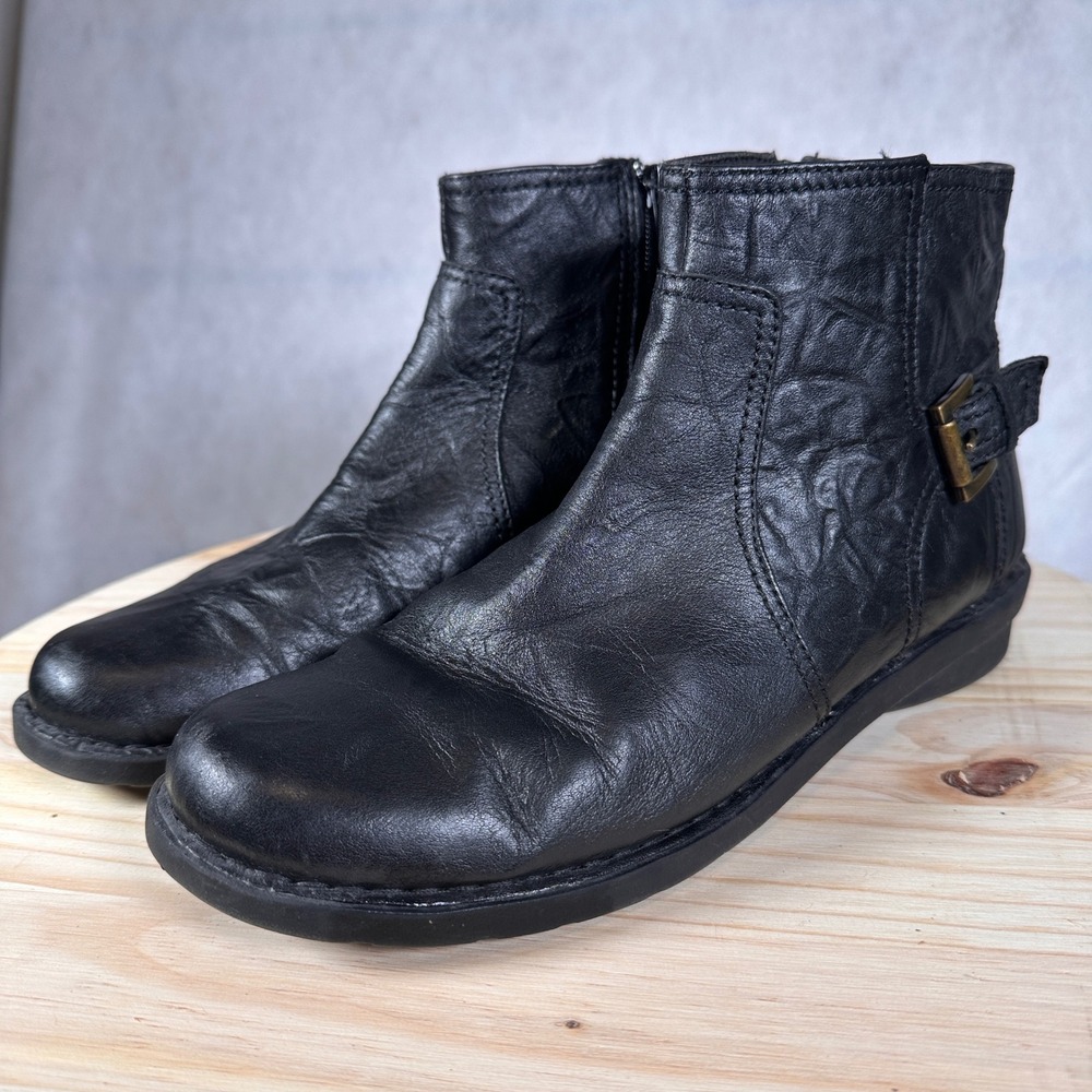 Clarks Leather Ankle Boots Womens 10M Black Good Buckle Zip Low Wedge Booties